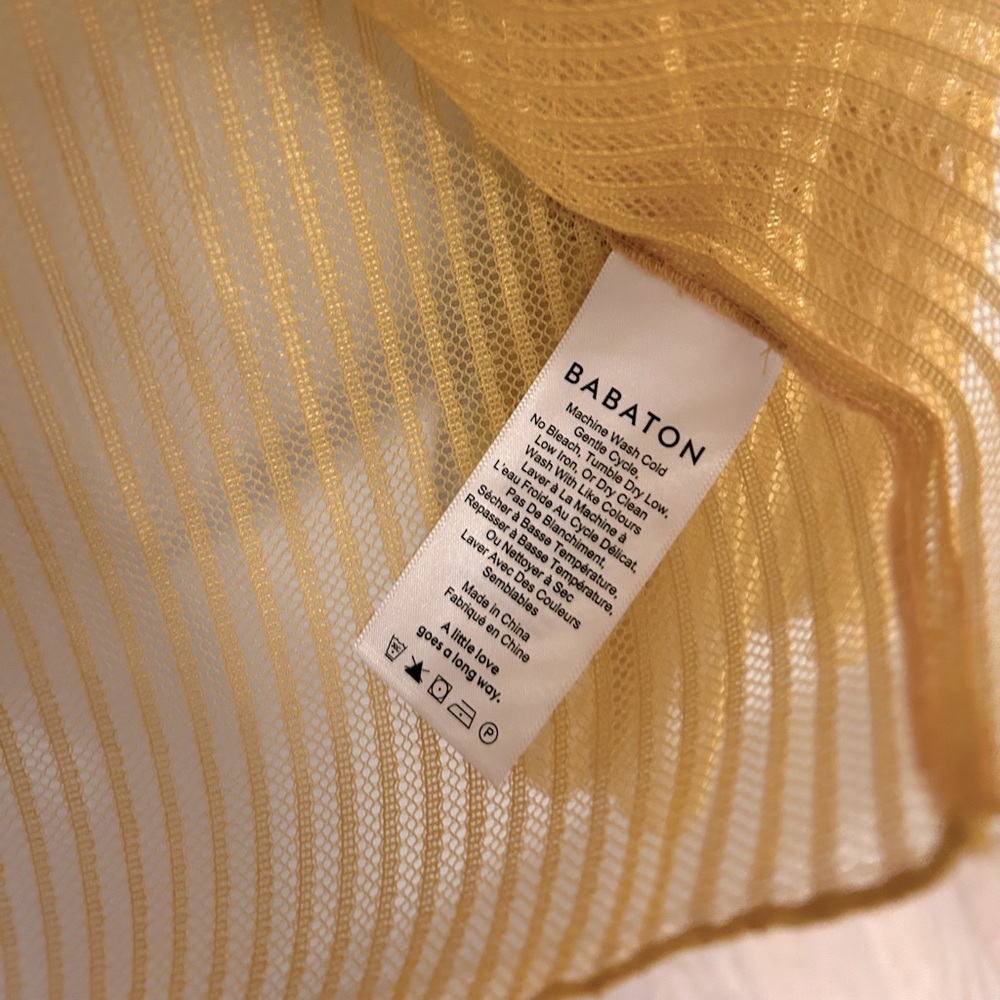 NWOT Aritzia Babaton Humbert Blouse, Bell Sleeve Shell Blouse, Cairo Gold, XXS, - Picture 9 of 10